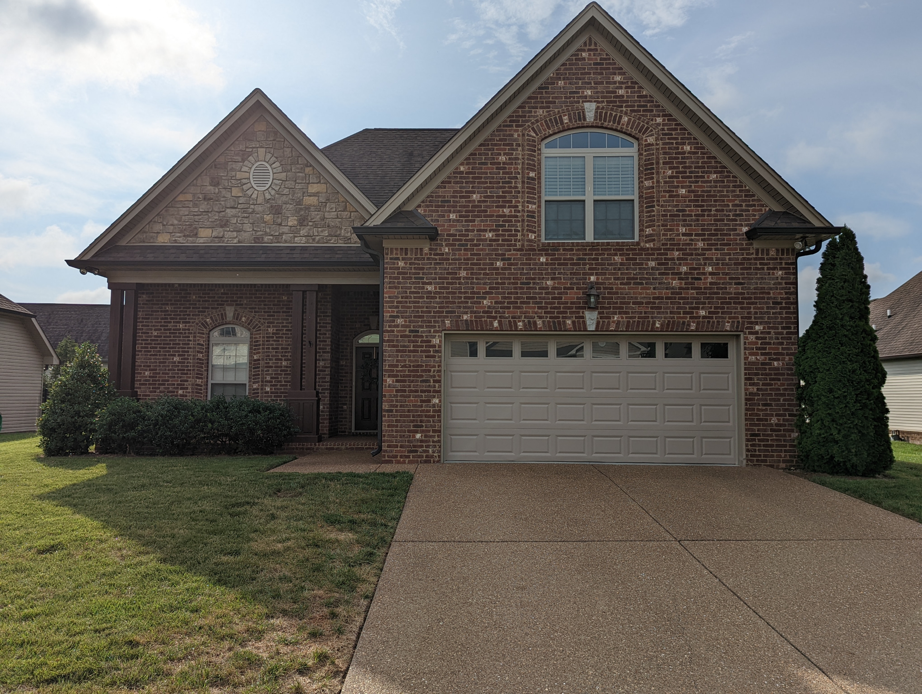 903 Tanager Place